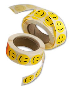 Gula glada smiley klistermärken 2 cm