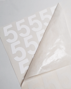 Nummer 5 dekalark Vit